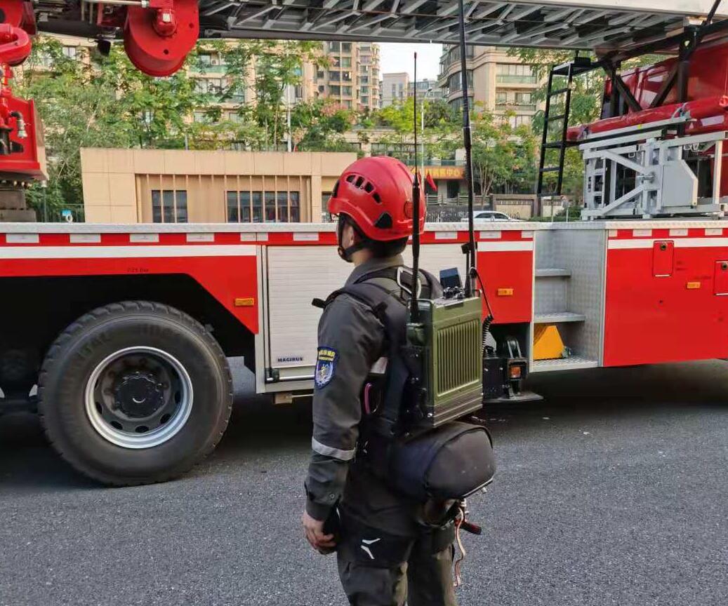 巴以沖突，以色列司令部要求公眾攜帶對(duì)講機(jī)入防空洞！